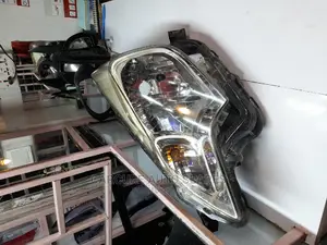 Toyota Ractis 2012-2014 Headlight