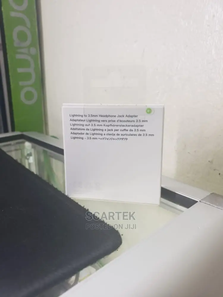 Apple Lightning to Headphone Jack Adapter