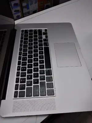 Laptop Apple MacBook Pro 2015 16GB Intel Core I7 SSD 512GB