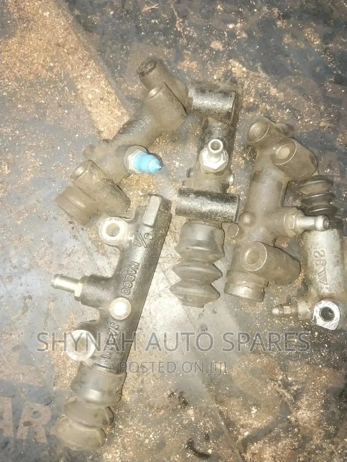 Mitsubishi FH Slave Cylinder
