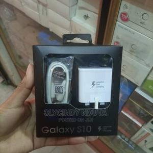 Samsung Galaxy S10 Charger - main view