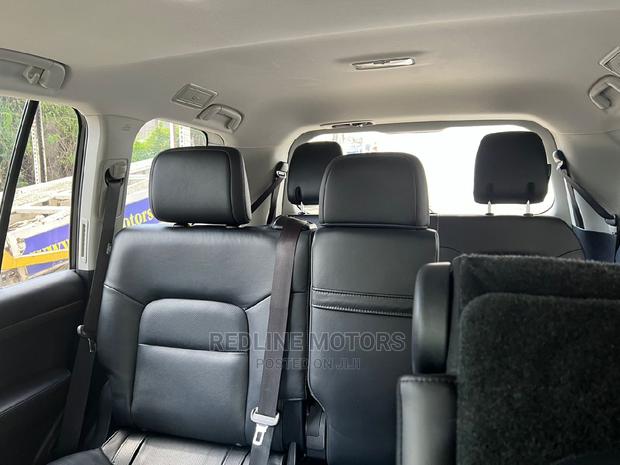 Toyota Land Cruiser Prado 2017 White - thumbnail 3