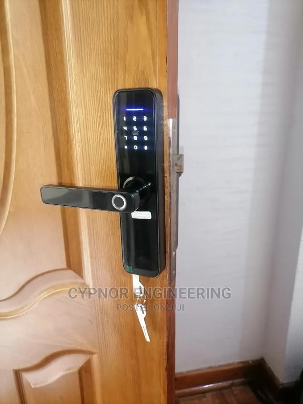 Hotel Biometric, Wifi,Cards and Passwords Smart Lock - thumbnail 4
