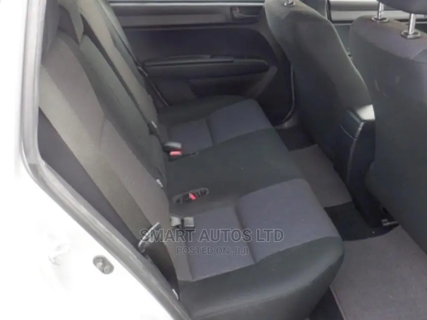 Toyota Corolla Fielder 2017 Silver