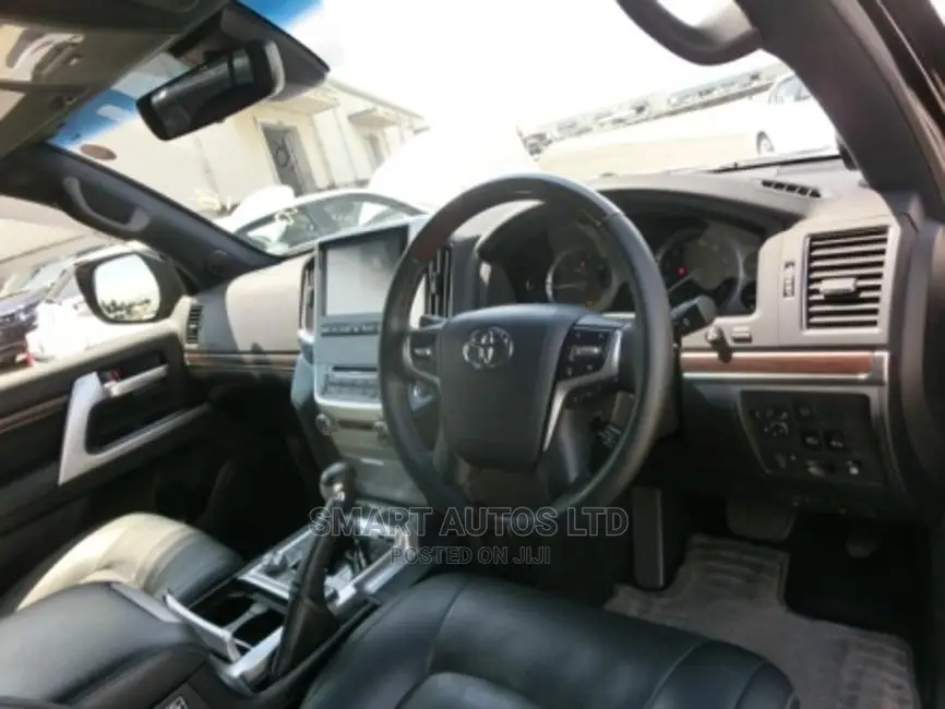 Toyota Land Cruiser 2016 Black