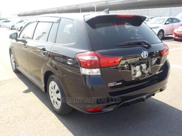 Toyota Corolla Fielder 2017 Black - thumbnail 2