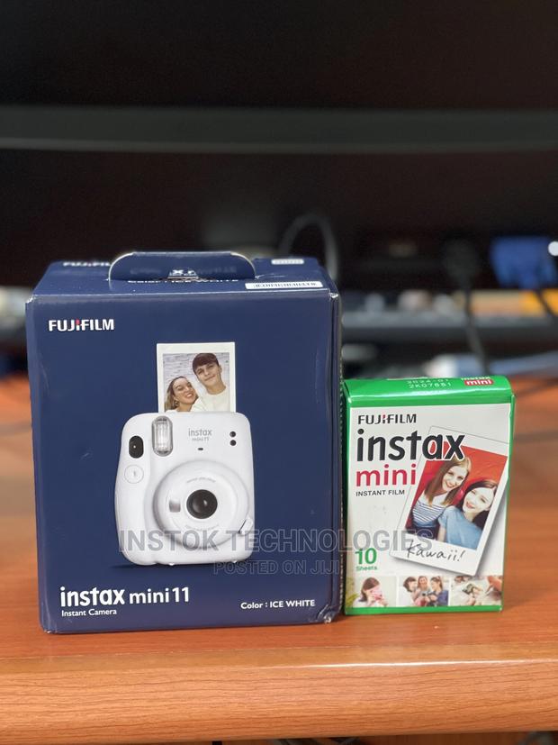 Fujifilm Instax Mini 11 Instant Film Camera With 10 Films