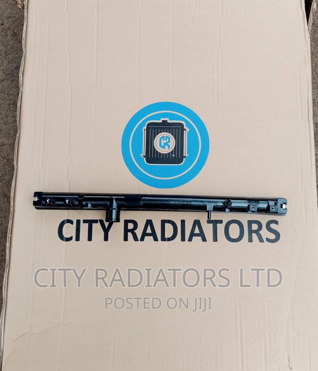 Toyota Hilux Radiator Covers (Tanks) Replacement.