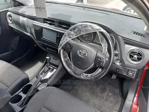 Toyota Auris 2016 Red