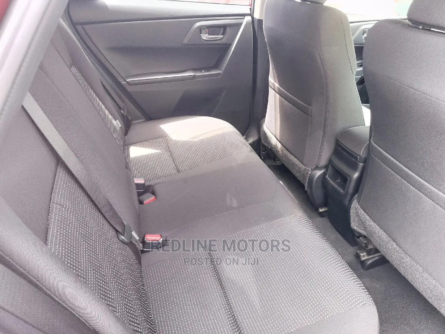 Toyota Auris 2016 Red