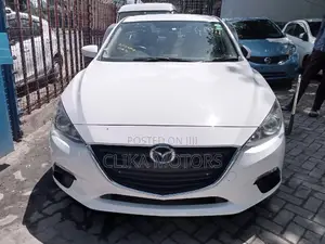 Mazda Axela 2016 Off White
