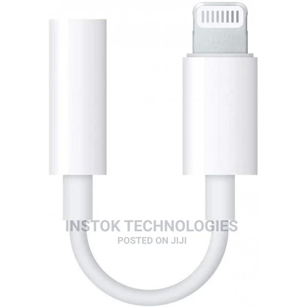Apple Lightning to 3.5mm Headphone Jack Adapter, White - thumbnail 2