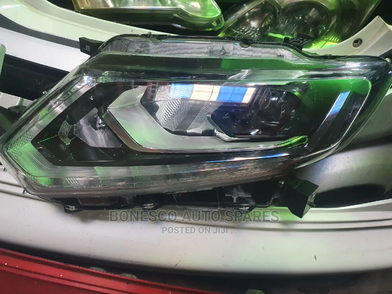 Nissan Extrail NT32 Xenon Headlights Assembly
