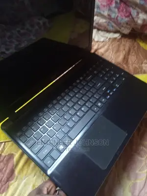 Laptop Acer Aspire E5-511 4GB Intel Pentium HDD 500GB