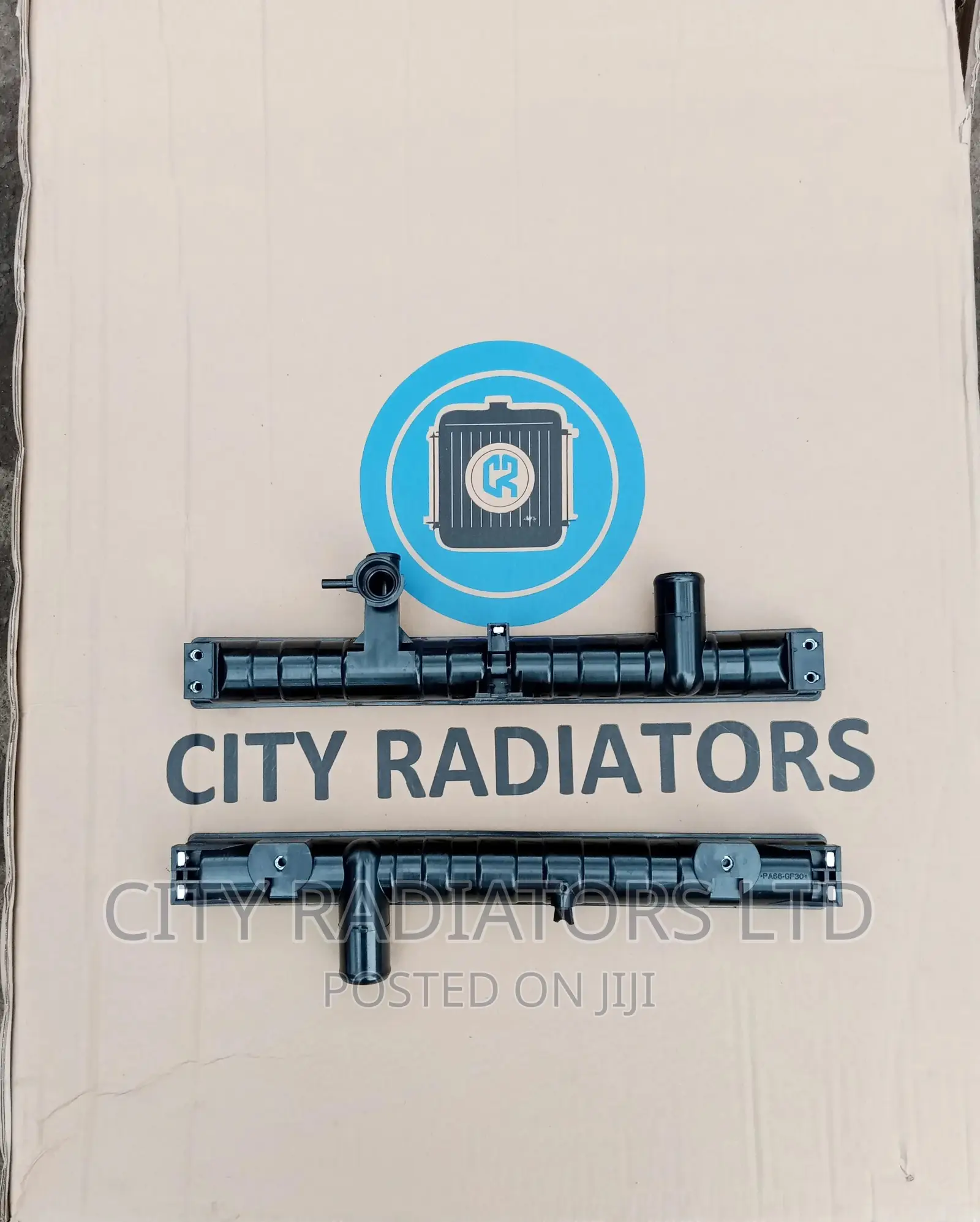 Hyundai HD Radiator Covers (Tanks) Replacement.