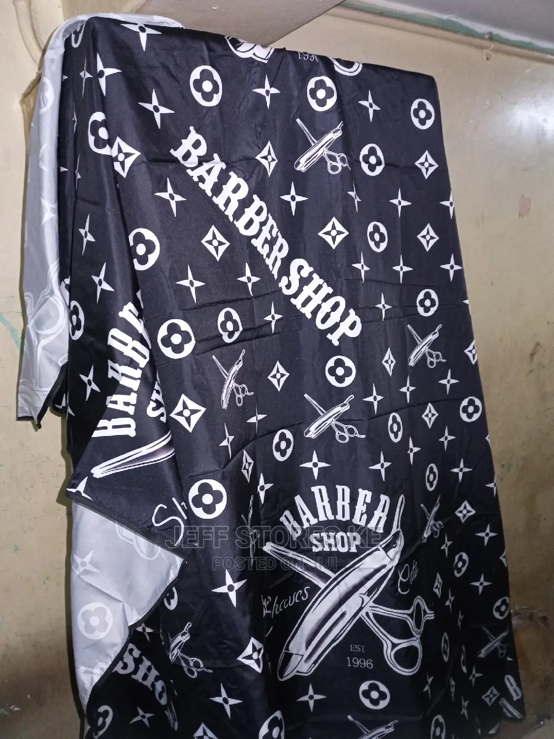 Executive Barber Gowns /Drappers Quality