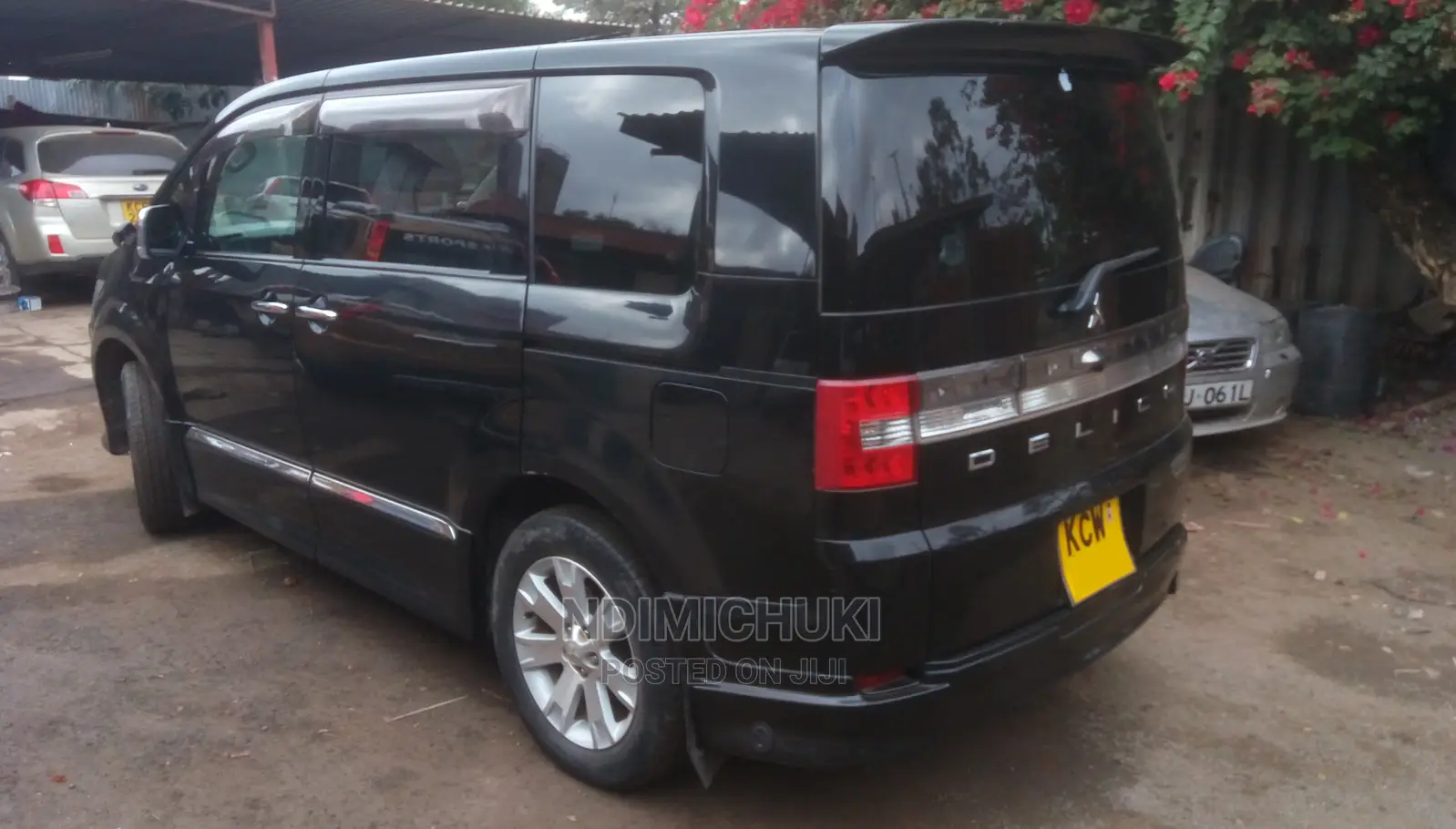7 Seater Mini Van for Hire (Chauffeured)