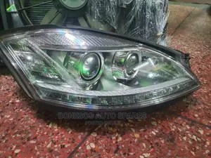 Mercedes S-Class W221 (2010-2013) Xenon Headlights Assembly
