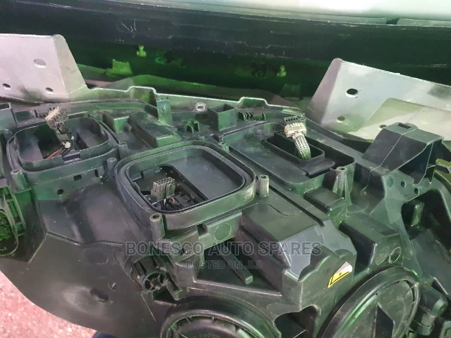 Mercedes-Benz W221 Xenon Headlight Assembly