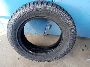 225/65r17 Pirelli Tyre (A/T)