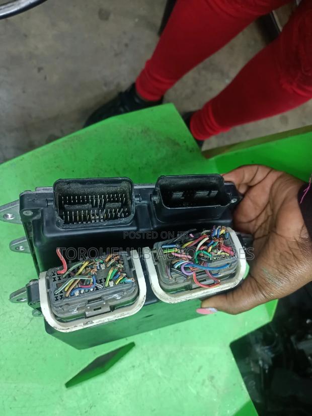 Engine Computer Mazda Premacy - thumbnail 3