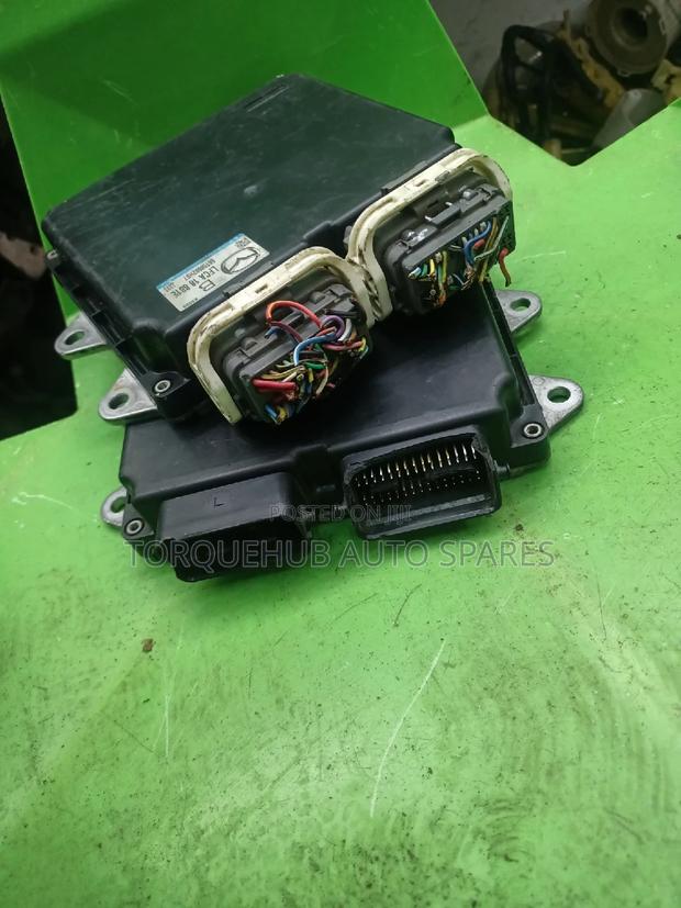 Engine Computer Mazda Premacy - thumbnail 2