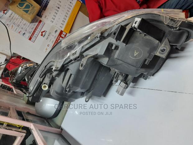 Crown 2013 2014 2015 Headlight - thumbnail 3