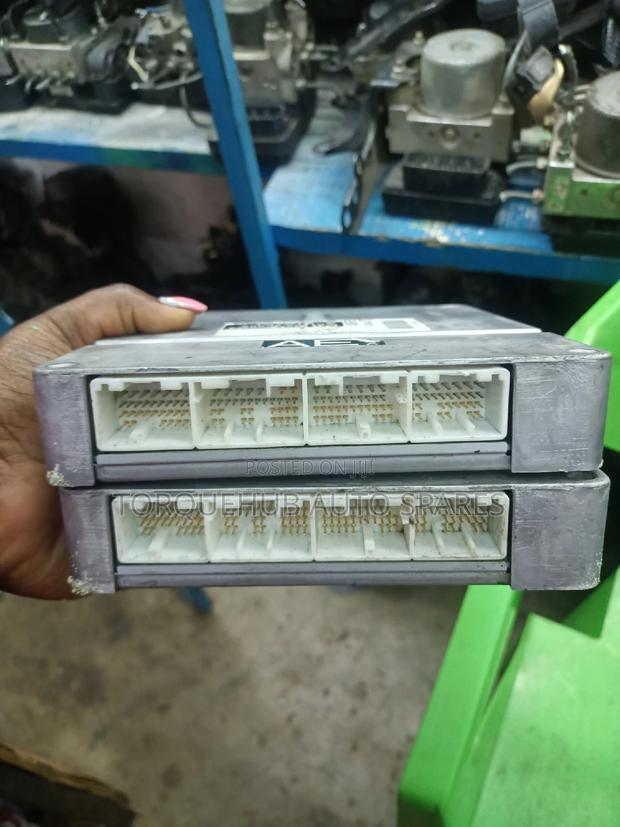 Toyota IST 2004 Engine 1NZ ECU - thumbnail 3