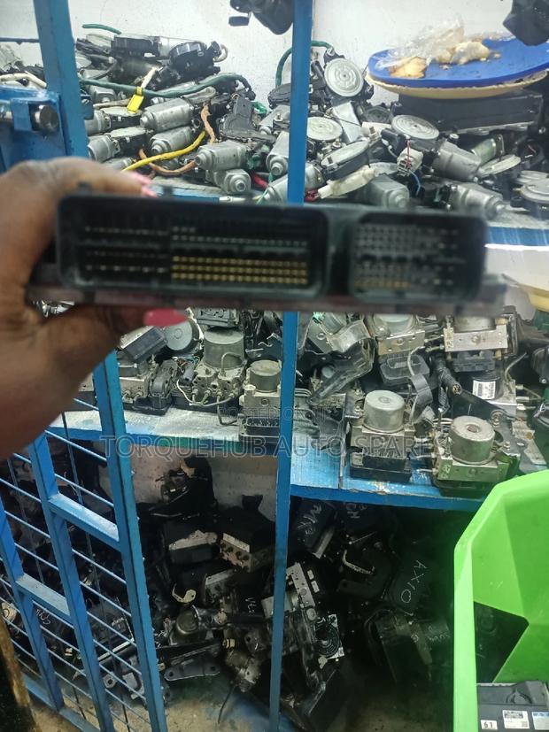 Premio 260 Engine Computer/3zr - thumbnail 3