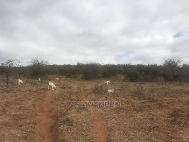 20 Acre Touching Kathome Tarmac Road Machakos - thumbnail 4