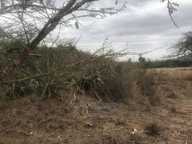 20 Acre Touching Kathome Tarmac Road Machakos - thumbnail 5