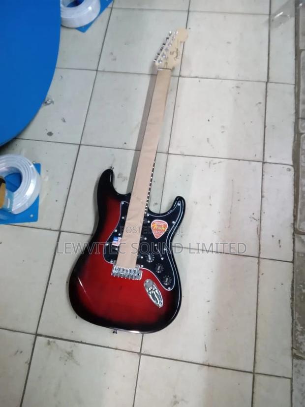 Fender Red Wine Guitar