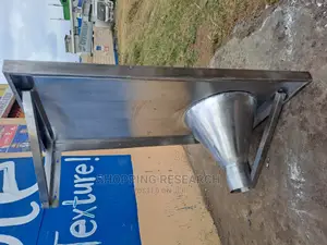 Stainless Steel Sluice Sink/Slop Hopper Sink For Medical Use Purpose