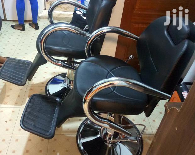 Mini Barbers Available - main view