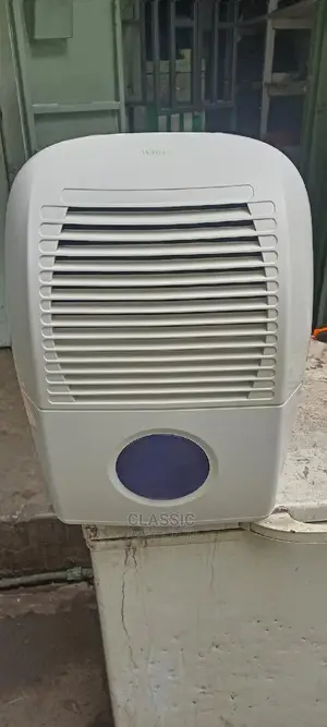 Ex Uk Dehumidifiers- Whirlpool 20ltrs