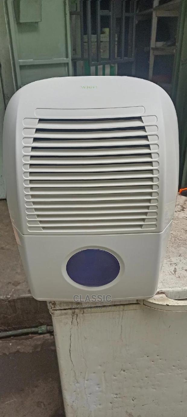 Ex Uk Dehumidifiers- Whirlpool 20ltrs - thumbnail 2