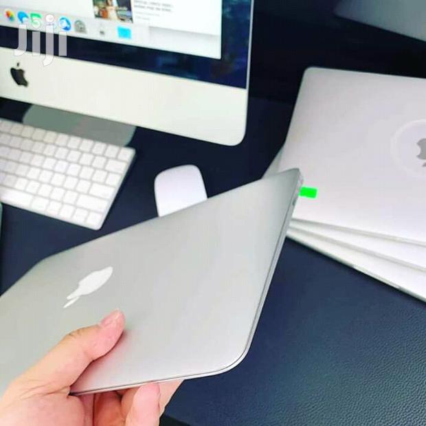 Laptop Apple MacBook Air 8GB Intel Core i5 SSD 256GB - thumbnail 3