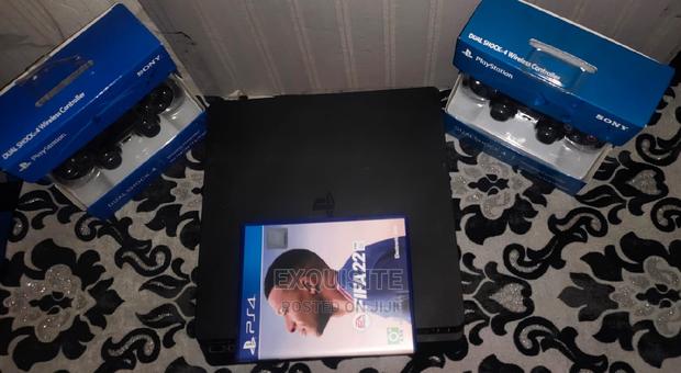 Playstation 4 Slim Console (PS4) - main view