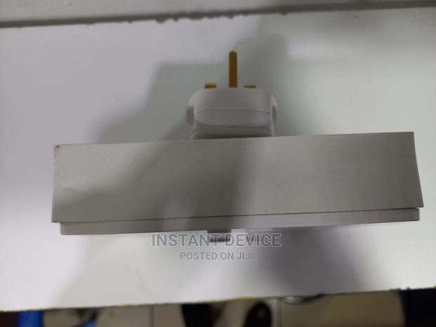 Tronic 2 Way 13 Amp Expansion Wall Socket - thumbnail 3