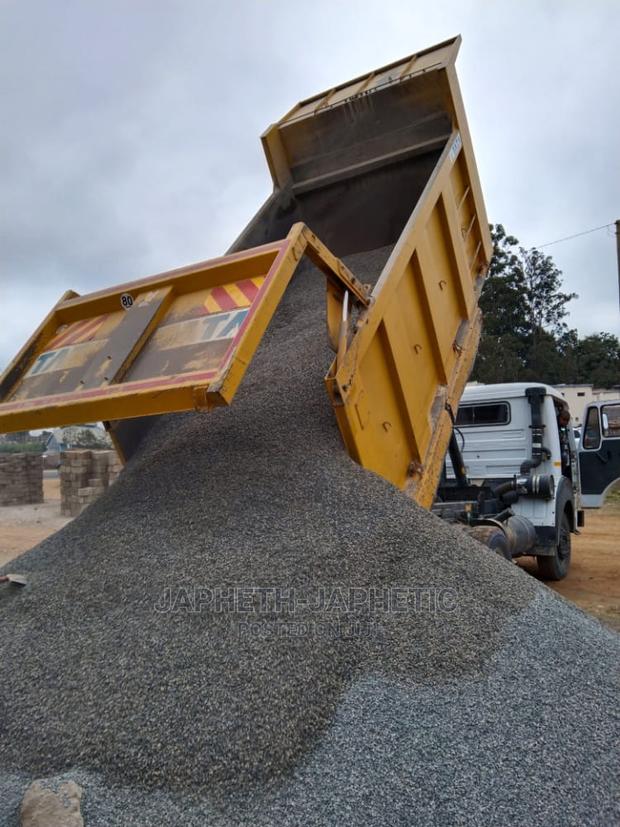 Chipping/Mchele For Cabro Installation Packing Lot - main view