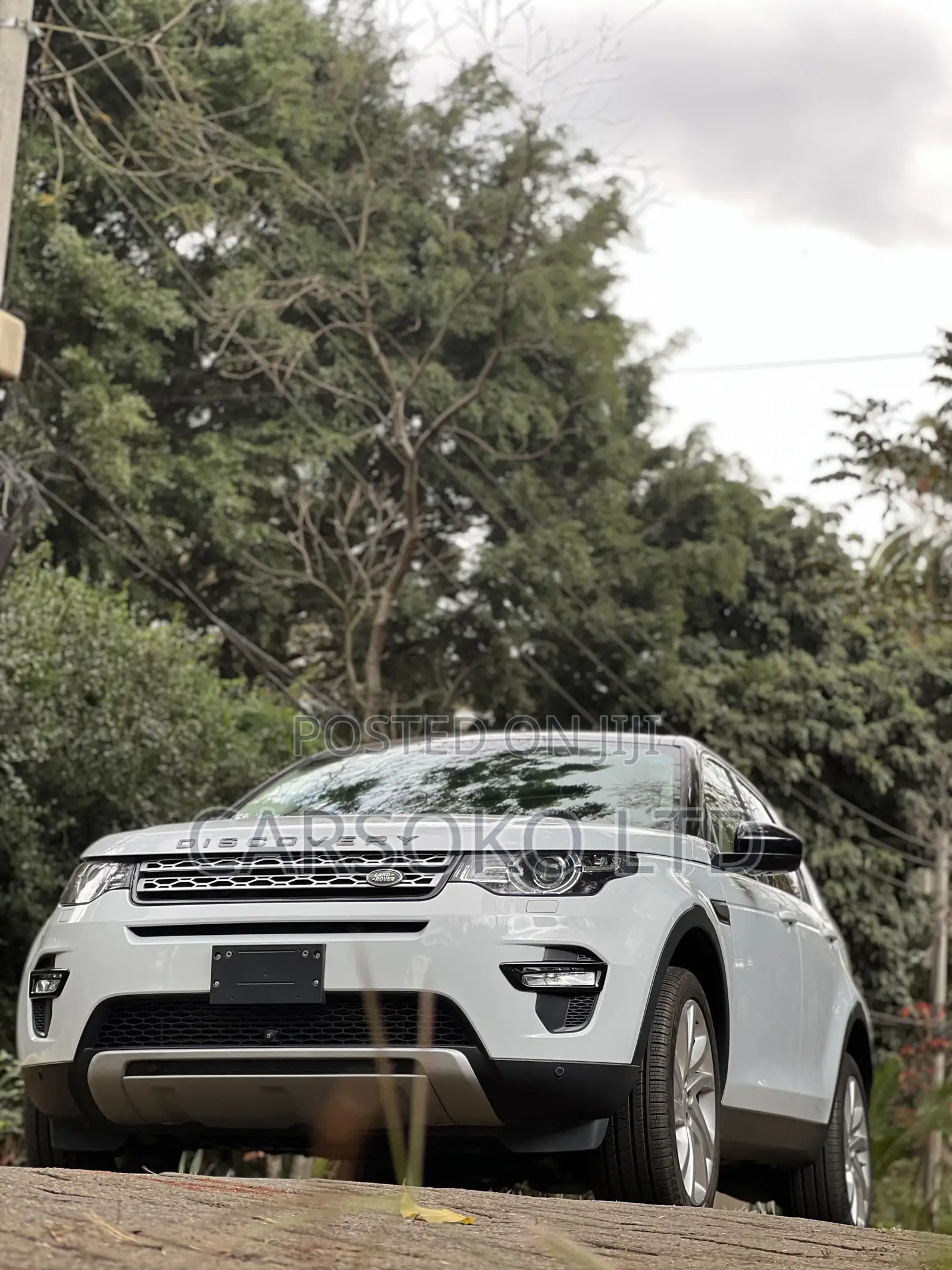 Land Rover Discovery 2015 White