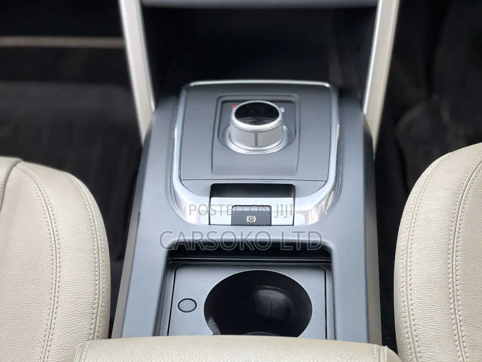 Land Rover Discovery 2015 White