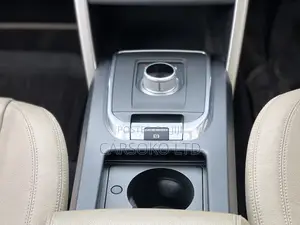 Land Rover Discovery 2015 White