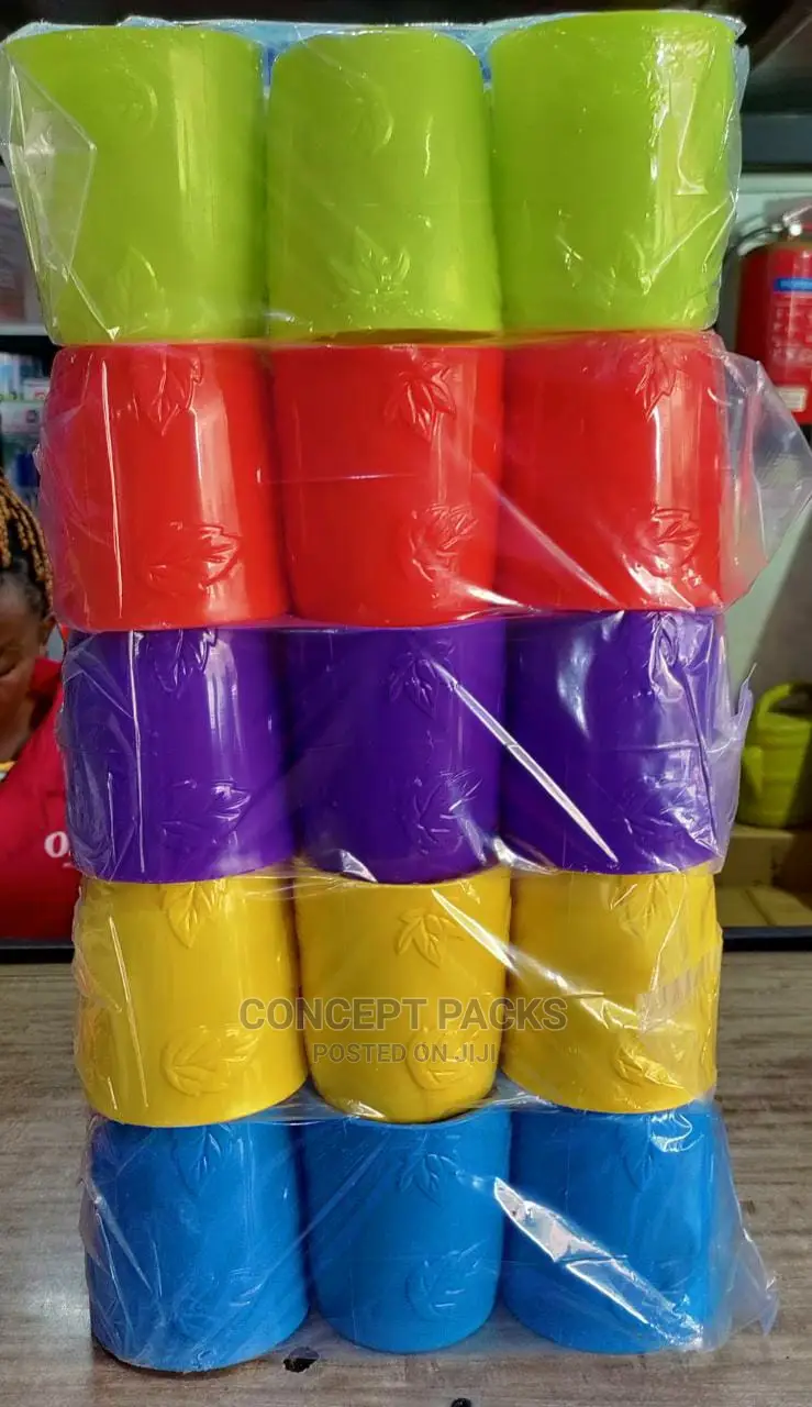 WHOLESALE 120pcs Leaf Plastic Mugs.