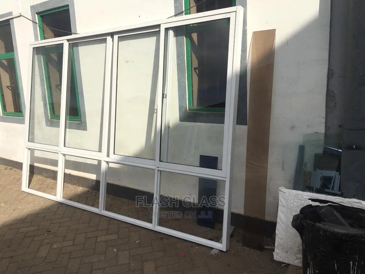 Customized Aluminium Sliding Window and Doors