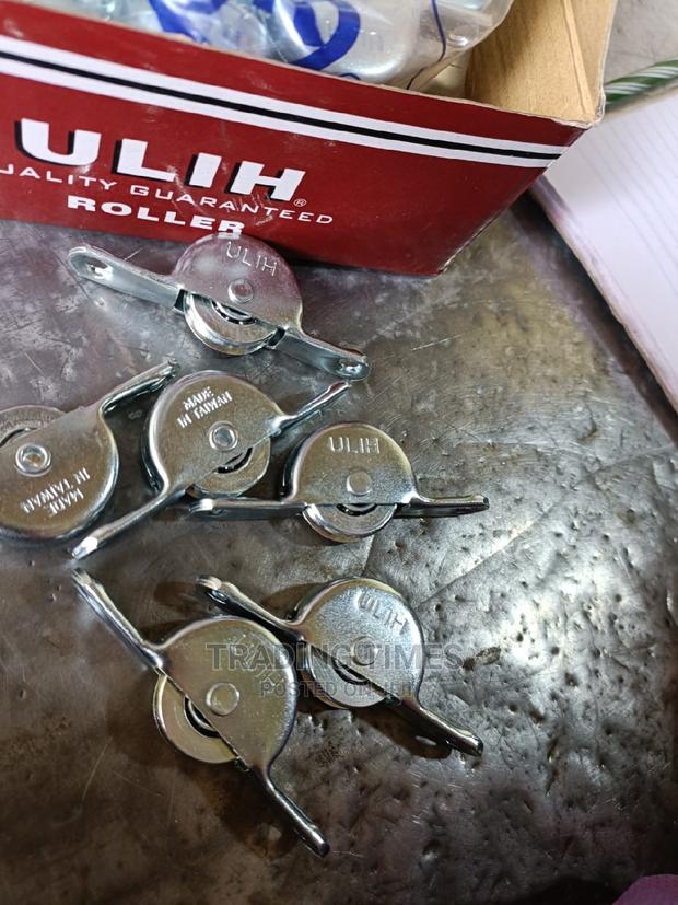 Aluminum Sliding Window Roller Guide - thumbnail 3