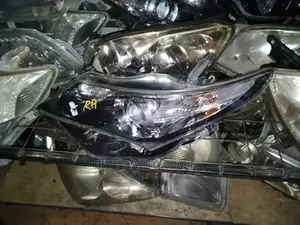 Auris 2014 Headlight Xenon