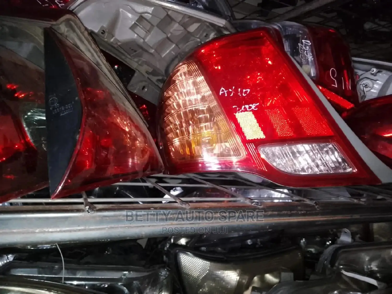 Axio 2007 Taillight