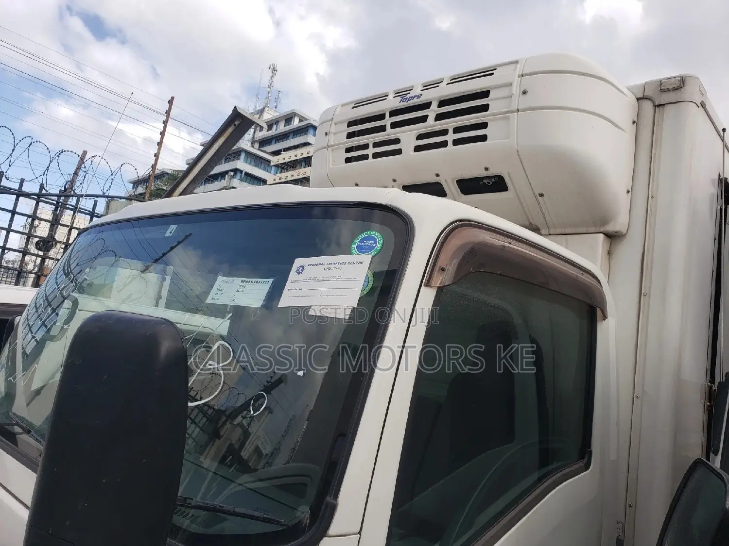 Isuzu Elf, With Freezer Box, Partitioned Body