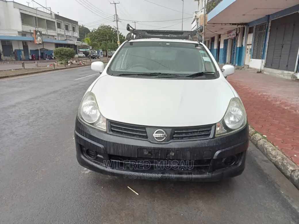Nissan Advan 2014 White
